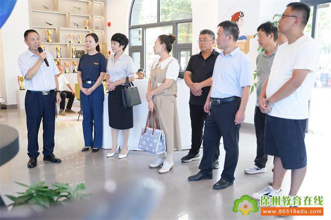 金年会蓝容融航空航天员练习输送基地与沛县实习小学同谋航空训诫新篇章(图1)